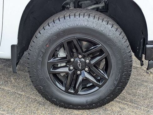 Used 2021 Chevrolet Silverado 1500 Custom Trail Boss AWD/4WD image 11