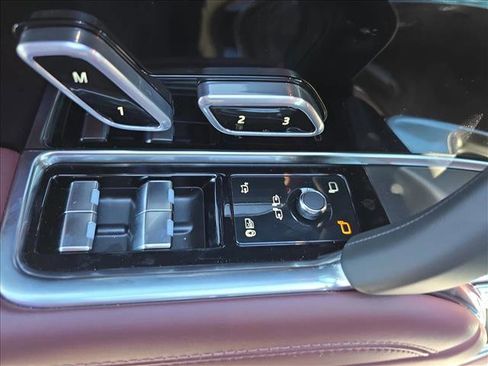 New 2025 Land Rover Range Rover SE image 28