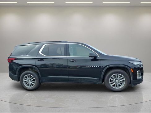 Used 2022 Chevrolet Traverse LT AWD/4WD image 2