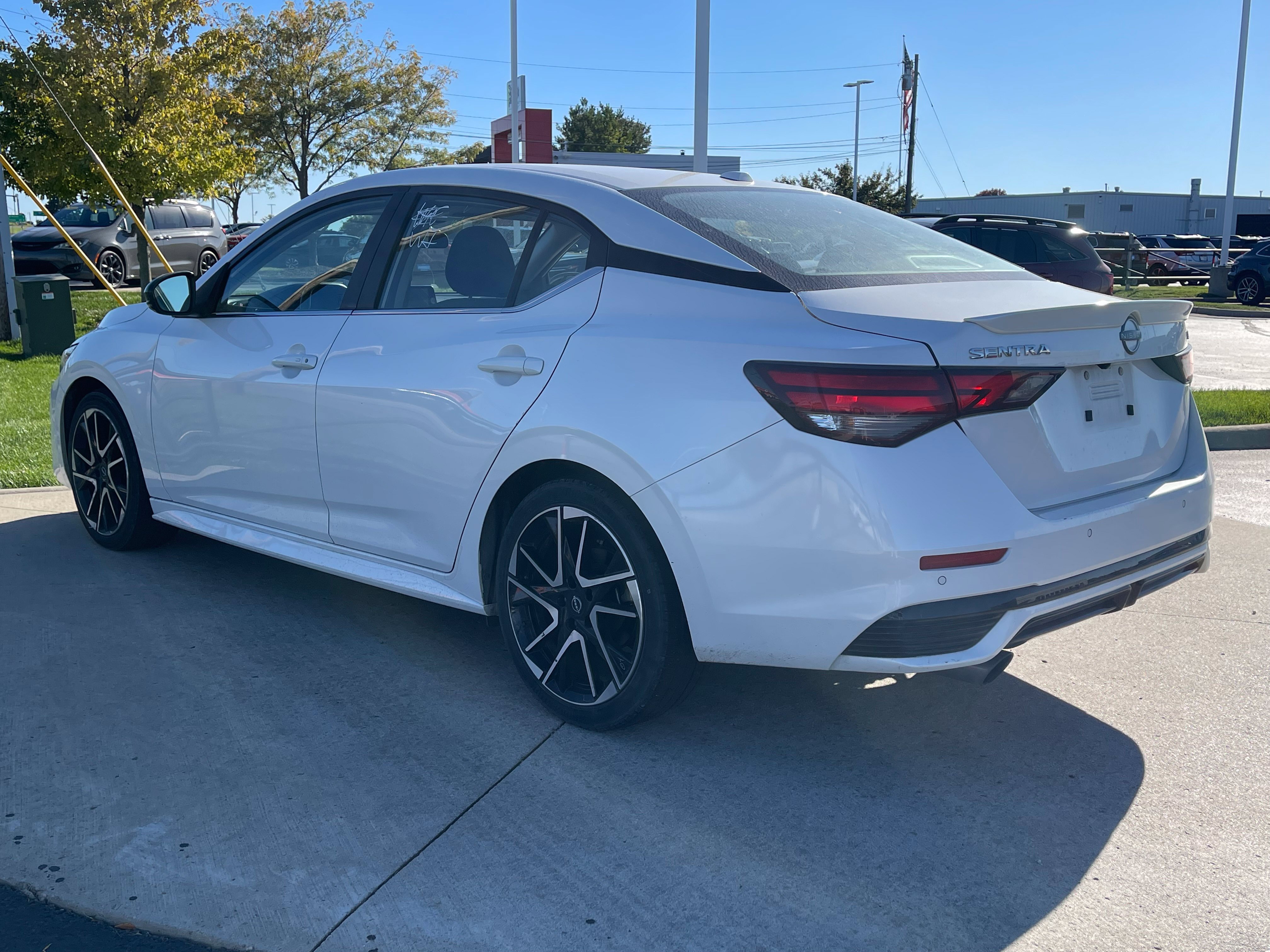 Used 2025 Nissan Sentra SR FWD image 5