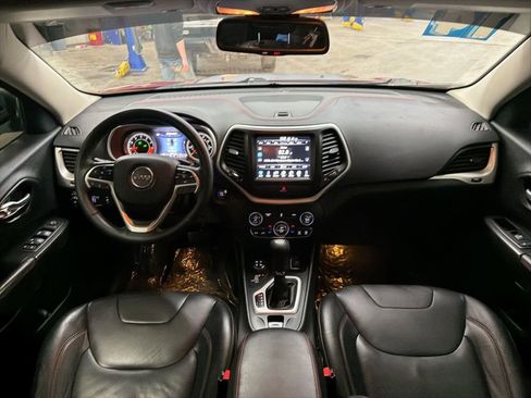 Used 2014 Jeep Cherokee Trailhawk w/ Comfort/Convenience Group image 14