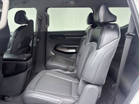 Used 2024 Kia EV9 Light Long Range RWD image 17