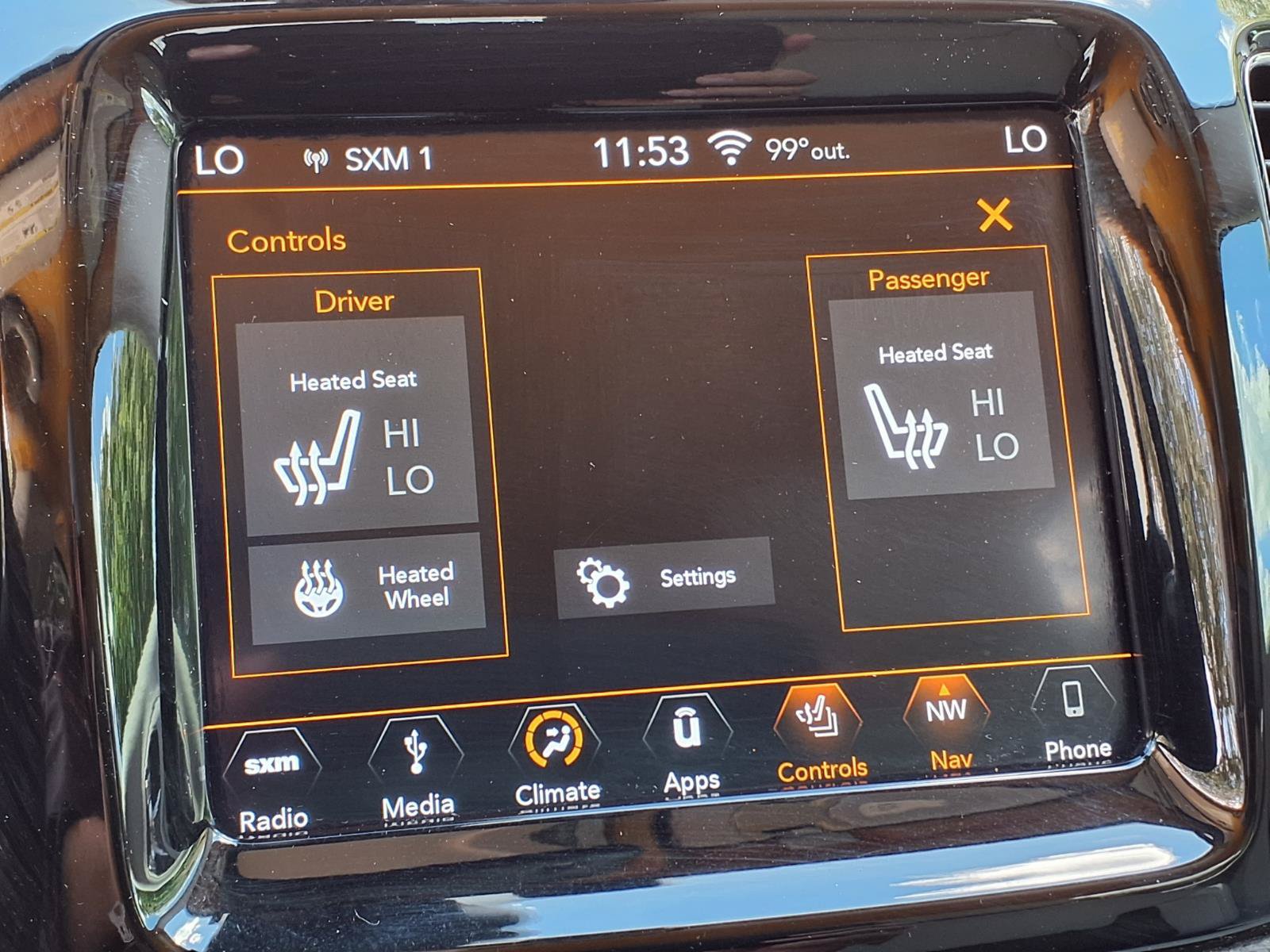 Used 2018 Jeep Compass Limited w/ Navigation Group FWD image 25