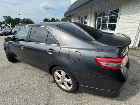 Used 2010 Toyota Camry FWD image 4