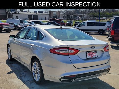 Used 2016 Ford Fusion SE w/ Equipment Group 202A image 3
