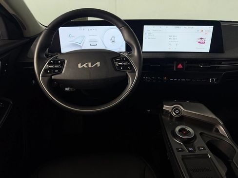 Used 2024 Kia EV6 Light RWD image 14