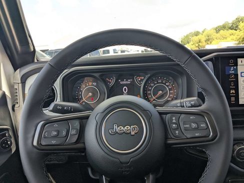 New 2026 Jeep Gladiator Sport AWD/4WD image 21