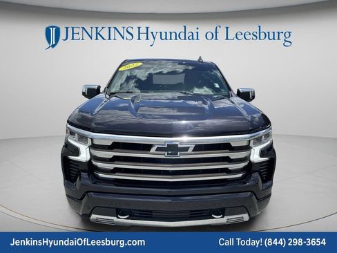 Used 2022 Chevrolet Silverado 1500 High Country w/ High Country Premium Package AWD/4WD image 12