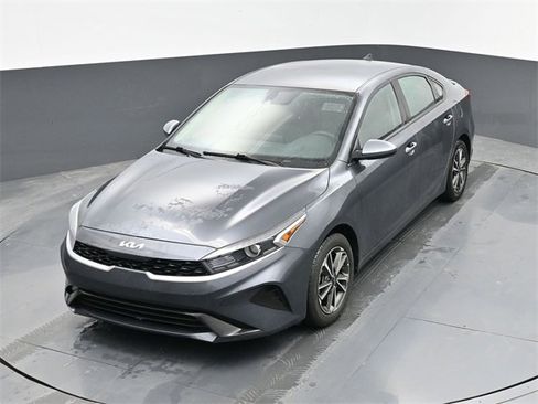 Used 2023 Kia Forte LXS image 18