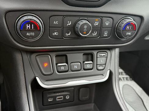 Used 2019 GMC Terrain Denali image 38