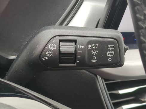 Certified 2023 Ford Escape Platinum image 29