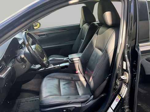 Used 2015 Lexus ES 350 w/ Premium Package FWD image 9
