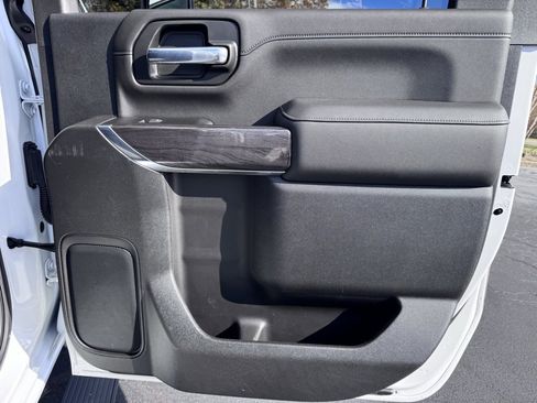 Used 2022 Chevrolet Silverado 2500 LTZ w/ LTZ Convenience Package image 29