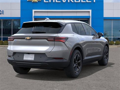 New 2026 Chevrolet Equinox EV LT image 4