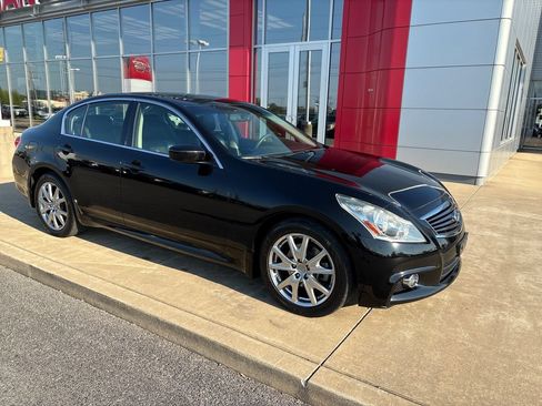 Used 2011 INFINITI G37 x Sedan w/ Premium Pkg AWD/4WD image 7