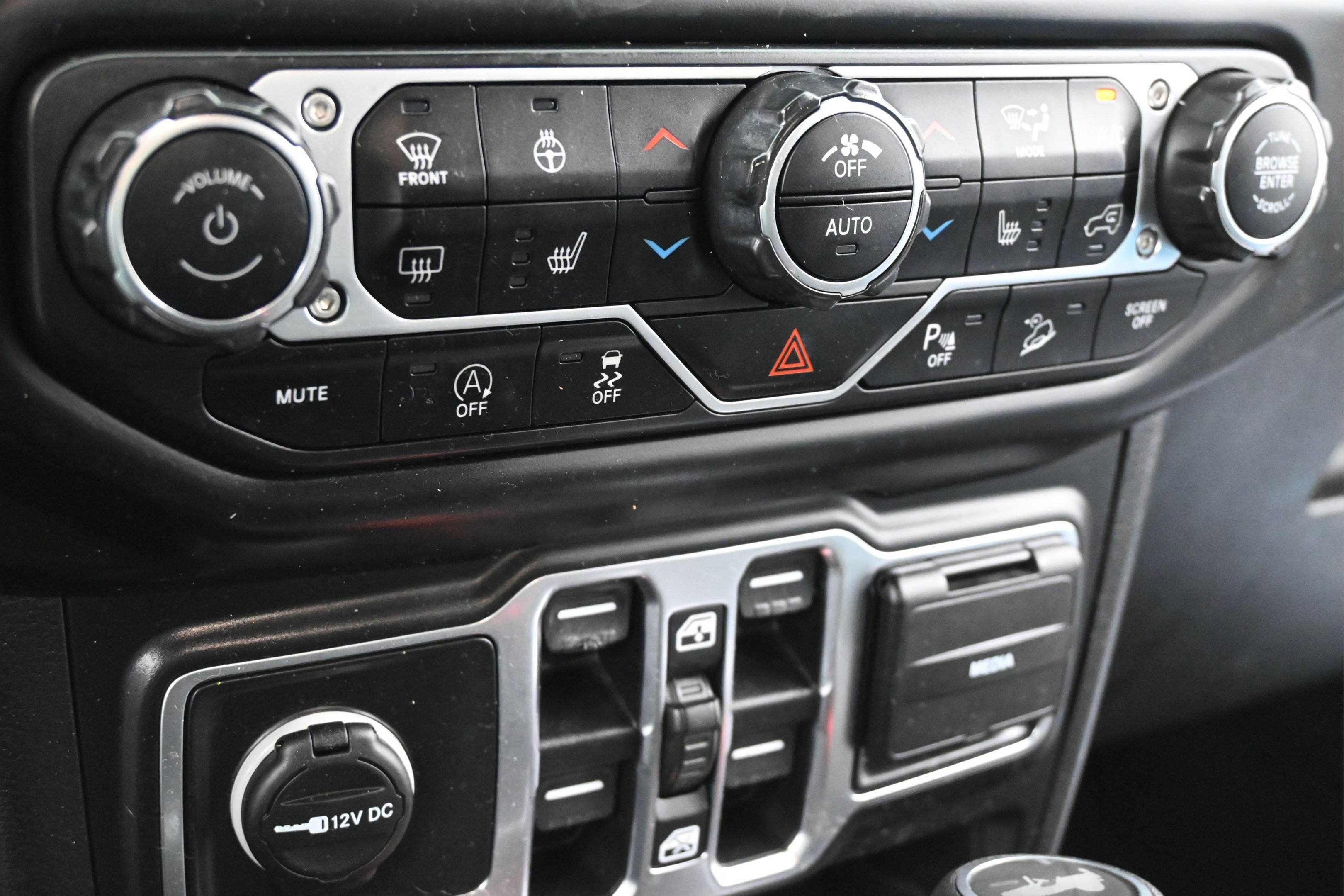 Used 2020 Jeep Wrangler Unlimited Rubicon AWD/4WD image 19