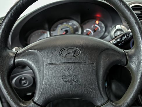Used 2001 Hyundai Tiburon FWD image 17