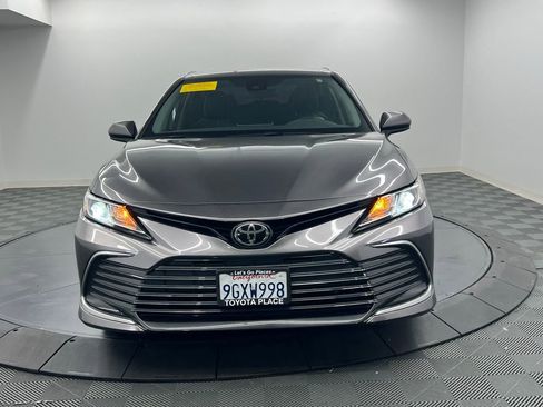 Used 2023 Toyota Camry LE image 5