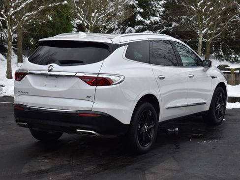 Used 2024 Buick Enclave Essence w/ Experience Buick Package image 32