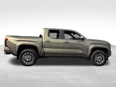 Used 2024 Toyota Tacoma Limited AWD/4WD image 12