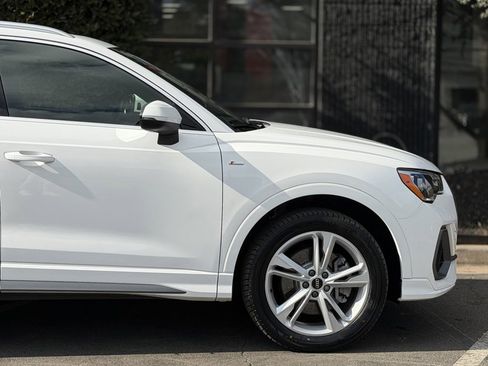 Used 2022 Audi Q3 2.0T Premium w/ Convenience Package image 23