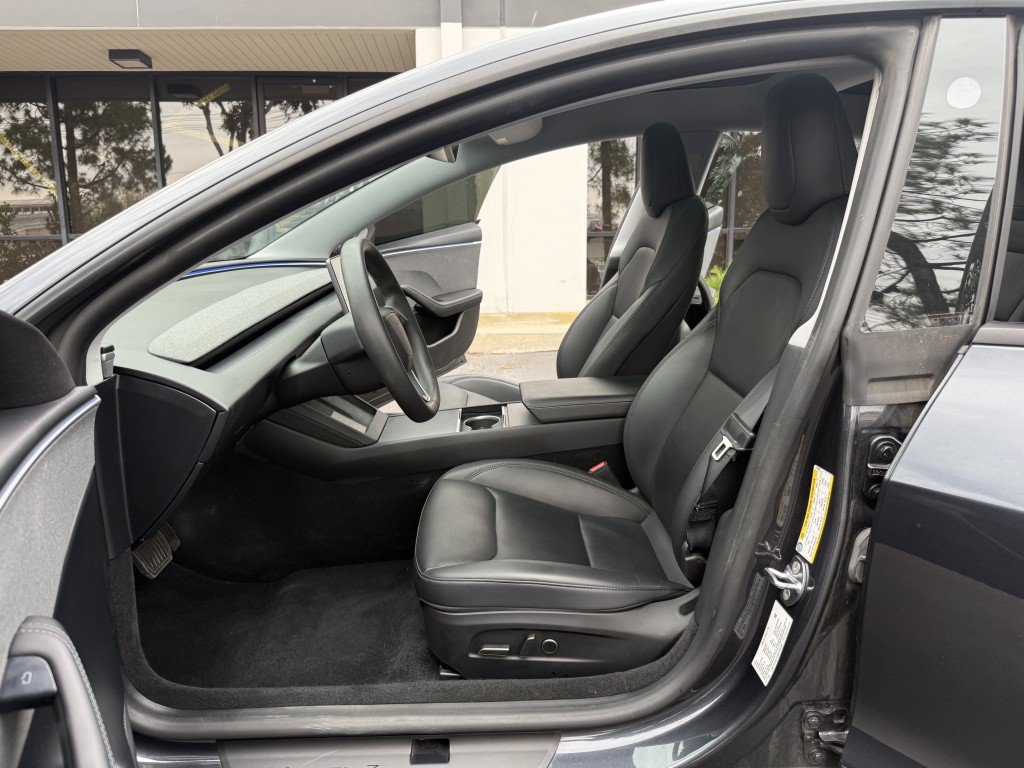 Used 2025 Tesla Model 3 Long Range RWD image 11