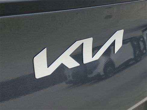 Certified 2023 Kia Sportage SX image 5