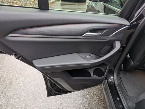 Used 2024 BMW X4 xDrive30i image 30