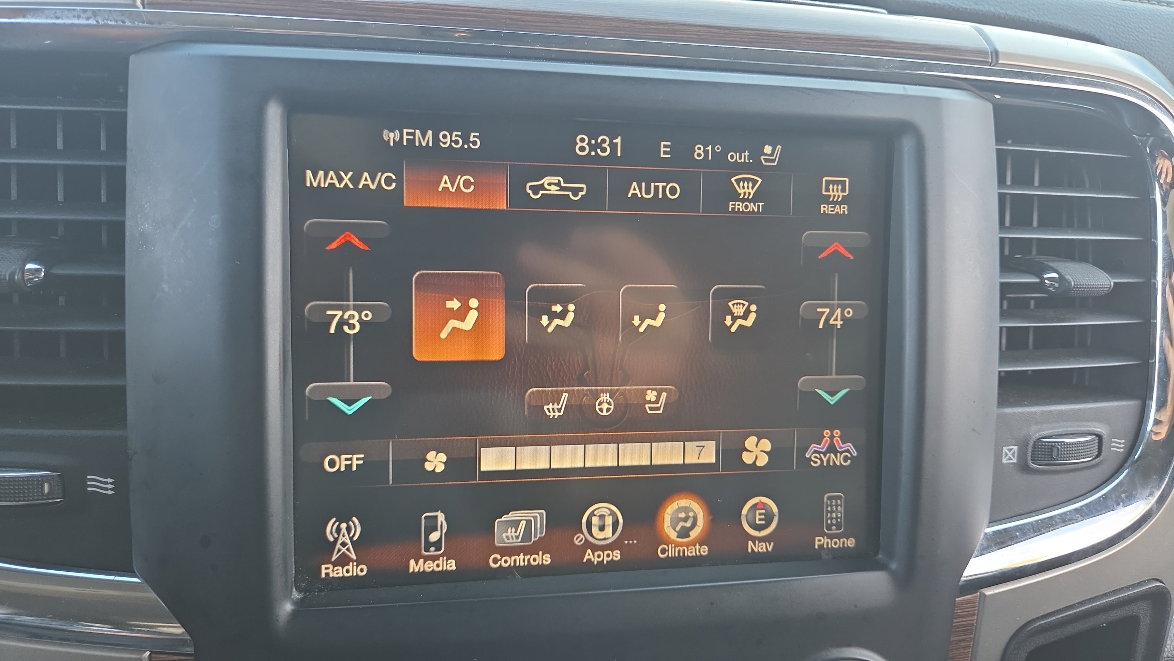 Used 2013 RAM 1500 Laramie w/ Protection Group AWD/4WD image 28