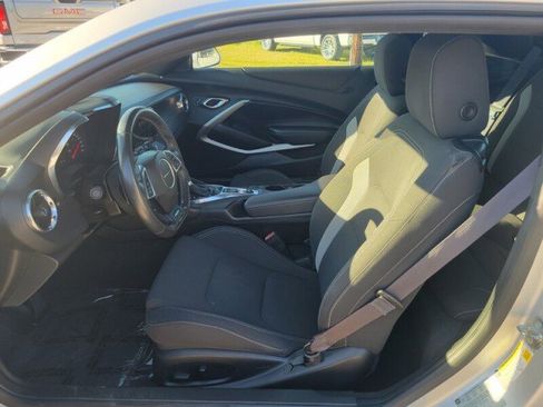 Used 2017 Chevrolet Camaro SS RWD image 10