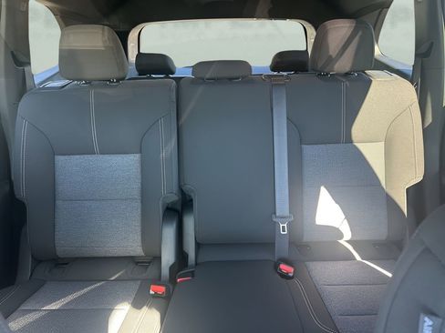 Used 2025 GMC Acadia Elevation image 11