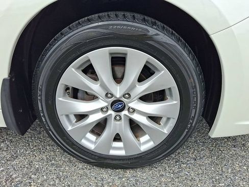 Used 2015 Subaru Legacy 2.5i Premium AWD/4WD image 8