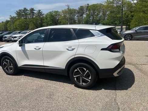 Used 2023 Kia Sportage LX AWD/4WD image 7
