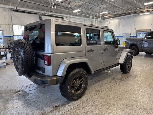 Used 2017 Jeep Wrangler Unlimited Sahara image 6