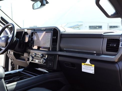 Used 2025 Ford F350 Platinum AWD/4WD image 36