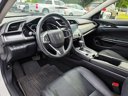 Used 2018 Honda Civic EX-L image 9