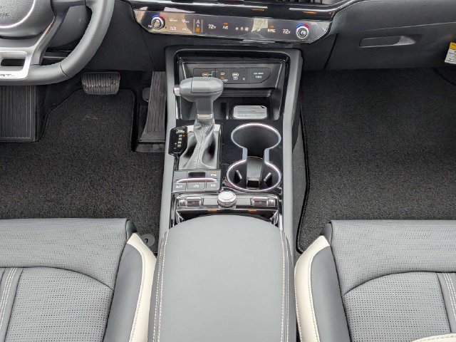 New 2027 Kia K5 GT-Line FWD image 18
