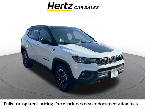 Used 2025 Jeep Compass Trailhawk AWD/4WD image 1