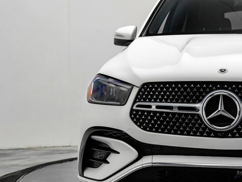 Used 2025 Mercedes-Benz GLE 450 4MATIC w/ AMG Line Exterior image 30