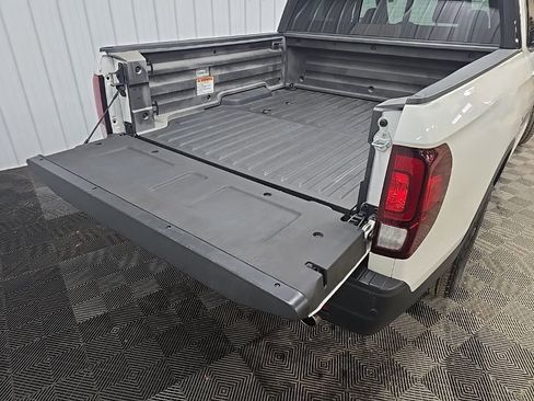 Used 2023 Honda Ridgeline Black Edition image 11