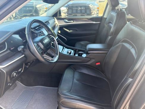 Used 2021 Jeep Grand Cherokee L Limited AWD/4WD image 11