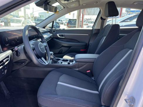 Certified 2025 Hyundai Sonata SE FWD image 18