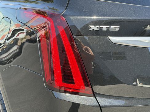 Certified 2025 Cadillac XT5 Premium Luxury image 9