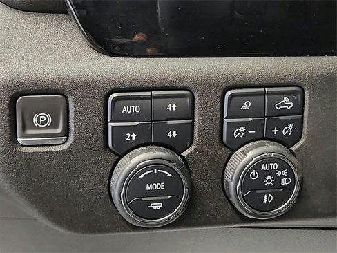 Used 2024 Chevrolet Silverado 1500 High Country w/ High Country Premium Package image 31