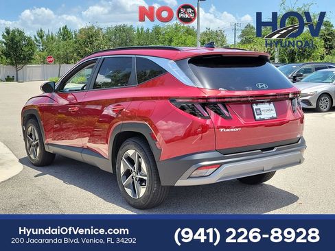Used 2025 Hyundai Tucson SEL FWD image 7