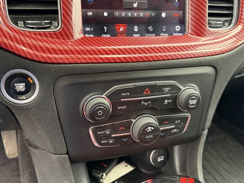 Used 2018 Dodge Charger R/T image 23