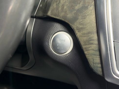 Used 2015 Mercedes-Benz GL 550 4MATIC image 51