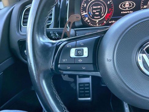 Used 2019 Volkswagen Golf R 4-Door image 18