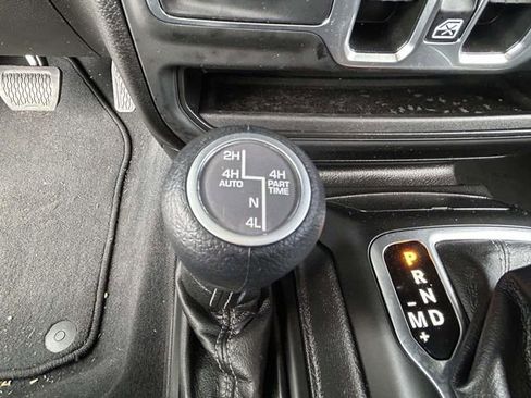 Used 2025 Jeep Wrangler Unlimited Sahara image 20