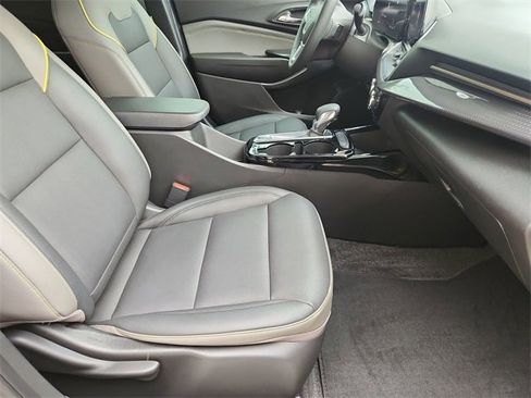 Used 2024 Chevrolet Trax ACTIV w/ Driver Confidence Package image 25